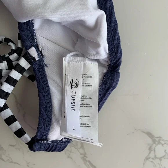 Cupshe Strappy Tied Bikini | Large - Picture 7 of 9